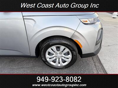 2022 Kia Soul LX - Photo 27 - Costa Mesa, CA 92626