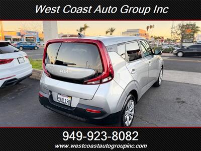 2022 Kia Soul LX - Photo 4 - Costa Mesa, CA 92626