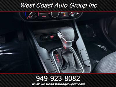 2022 Kia Soul LX - Photo 20 - Costa Mesa, CA 92626