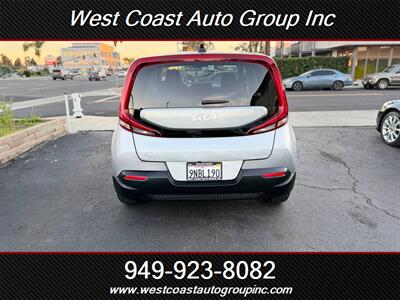2022 Kia Soul LX - Photo 6 - Costa Mesa, CA 92626