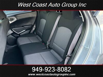 2022 Kia Soul LX - Photo 15 - Costa Mesa, CA 92626