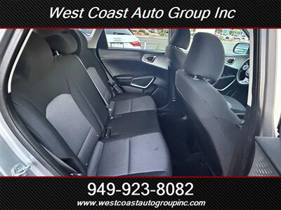 2022 Kia Soul LX - Photo 11 - Costa Mesa, CA 92626