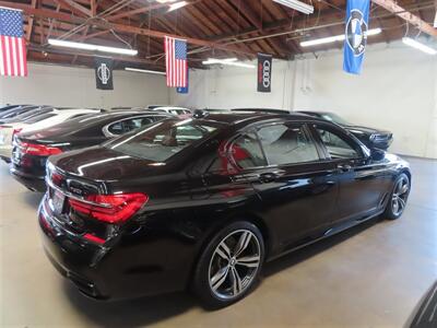 2017 BMW 750i   - Photo 4 - Costa Mesa, CA 92626