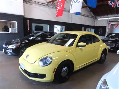2012 Volkswagen Beetle-Classic 2.5L PZEV   - Photo 1 - Costa Mesa, CA 92626