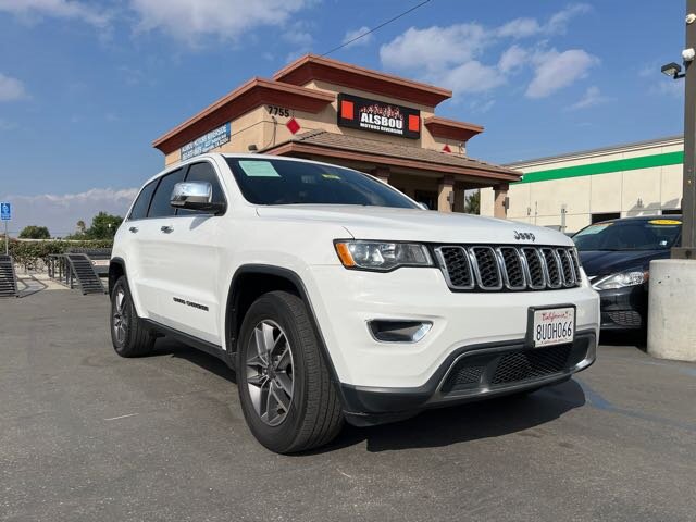 The 2019 Jeep Grand Cherokee Limited photos