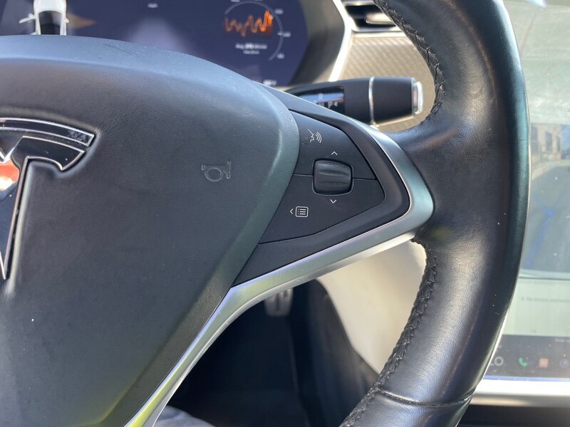 2015 Tesla Model S P90D photo