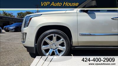 2017 Cadillac Escalade ESV Platinum   - Photo 8 - Lawndale, CA 90260