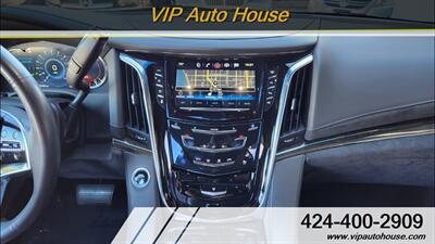 2017 Cadillac Escalade ESV Platinum   - Photo 31 - Lawndale, CA 90260