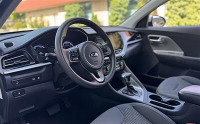 2020 Kia Niro LX   - Photo 9 - San Jose, CA 95126