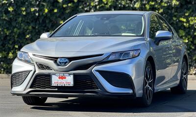 2021 Toyota Camry Hybrid SE  