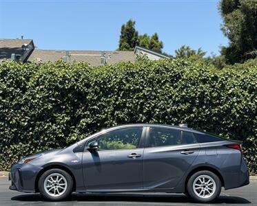 2022 Toyota Prius L Eco   - Photo 2 - San Jose, CA 95126