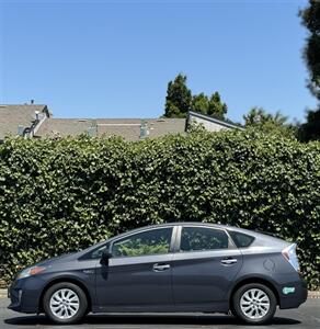 2014 Toyota Prius Plug-in Hybrid Advanced   - Photo 2 - San Jose, CA 95126