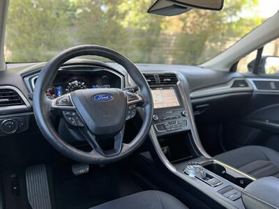 2019 Ford Fusion Hybrid SE   - Photo 9 - San Jose, CA 95126