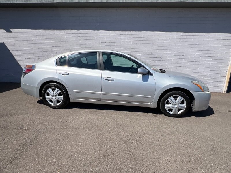 2012 Nissan Altima 2.5 S   - Photo 1 - Phoenix, AZ 85009