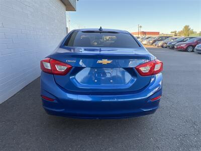 2017 Chevrolet Cruze LT Auto - Photo 4 - Phoenix, AZ 85009