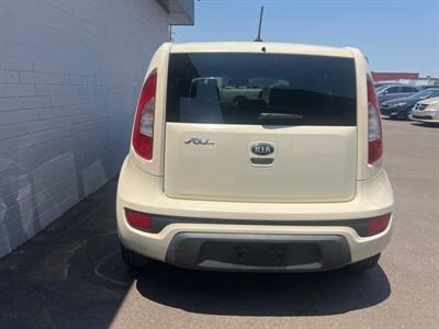 2013 Kia Soul +   - Photo 4 - Phoenix, AZ 85009