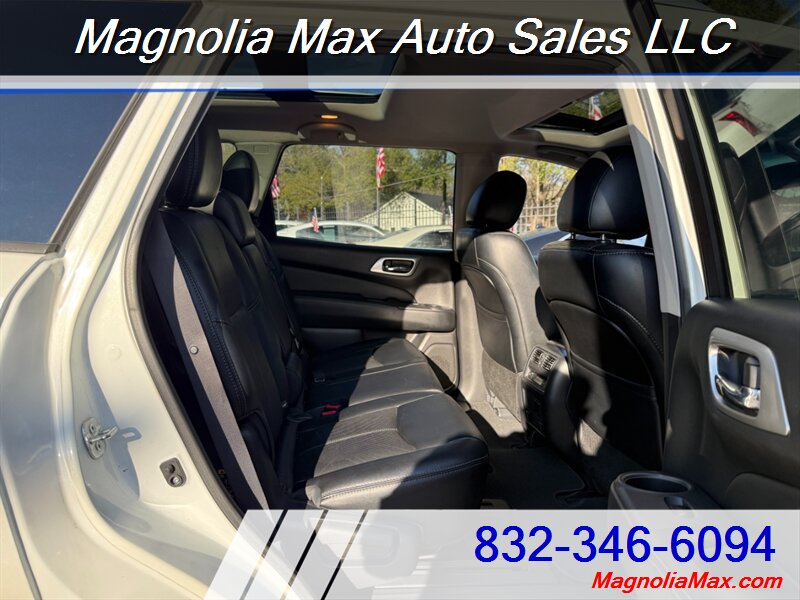 2015 Nissan Pathfinder Platinum - Photo 9 - Magnolia, TX 77355