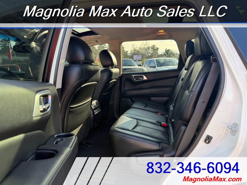 2015 Nissan Pathfinder Platinum - Photo 11 - Magnolia, TX 77355
