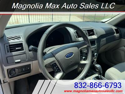 2012 Ford Fusion SEL   - Photo 9 - Magnolia, TX 77355