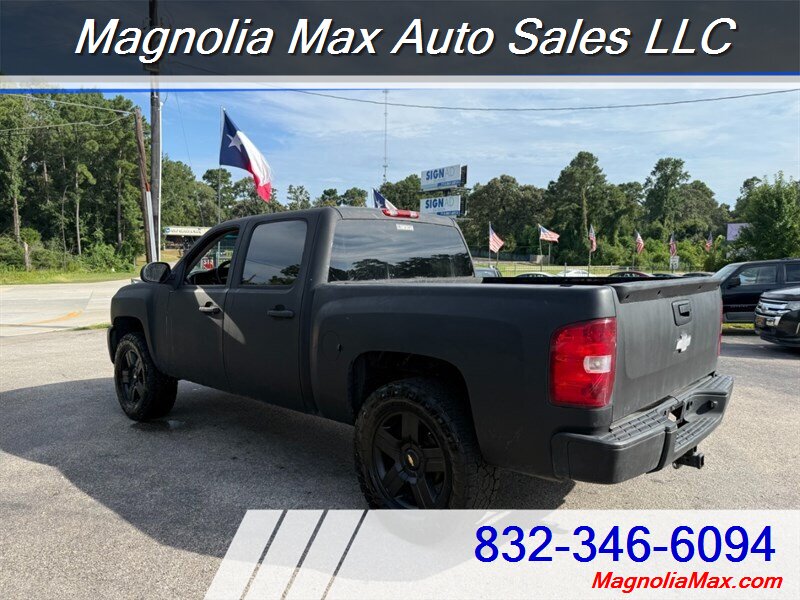2007 Chevrolet Silverado 1500 LT1 - Photo 2 - Magnolia, TX 77355