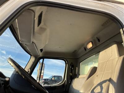 2015 Freightliner M2 106  Business Class - Photo 16 - Princeton, MN 55371