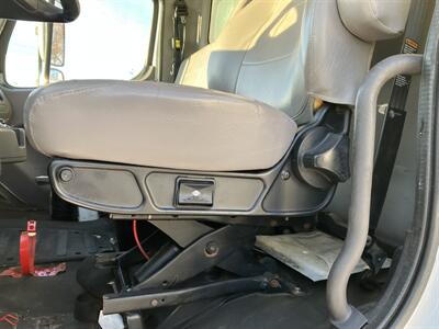 2015 Freightliner M2 106  Business Class - Photo 15 - Princeton, MN 55371