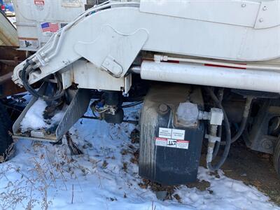 2018 Peterbilt 520 in service 4 months  Front Loader Trash Compactor - Photo 32 - Princeton, MN 55371