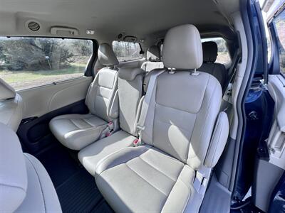 2019 Toyota Sienna XLE 8-Passenger   - Photo 10 - Andover, MN 55304