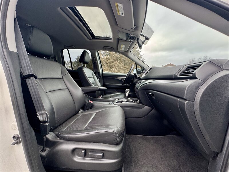 2019 Honda Ridgeline RTL-T - Photo 17 - Andover, MN 55304