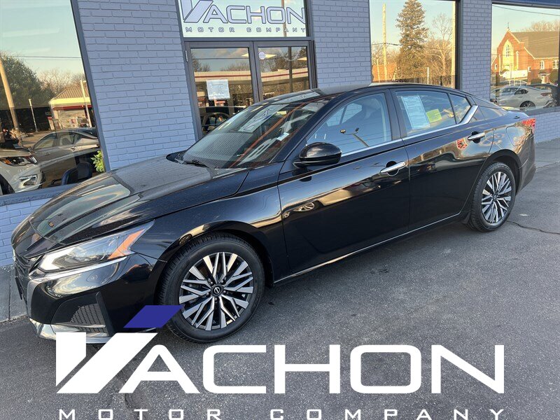 2023 Nissan Altima 2.5 SV   - Photo 1 - Attleboro, MA 02703