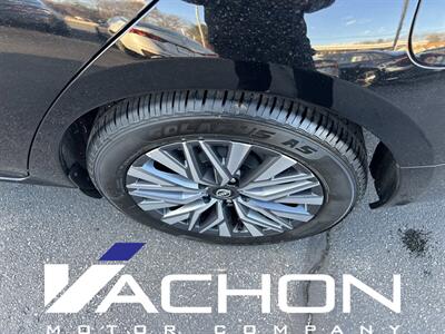 2023 Nissan Altima 2.5 SV   - Photo 6 - Attleboro, MA 02703