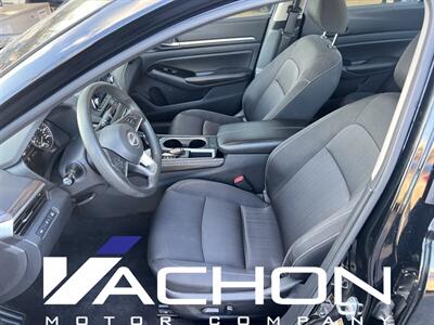 2023 Nissan Altima 2.5 SV   - Photo 9 - Attleboro, MA 02703