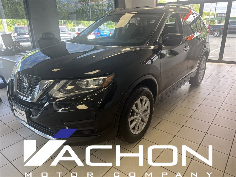 2020 Nissan Rogue SV   - Photo 1 - Attleboro, MA 02703