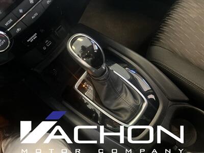 2020 Nissan Rogue SV   - Photo 14 - Attleboro, MA 02703