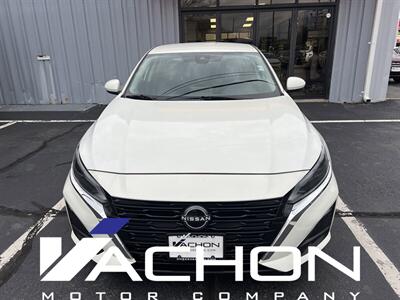 2023 Nissan Altima 2.5 SV   - Photo 2 - Attleboro, MA 02703