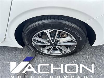2023 Kia Forte LXS   - Photo 6 - Attleboro, MA 02703