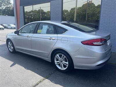 2018 Ford Fusion SE   - Photo 4 - Attleboro, MA 02703