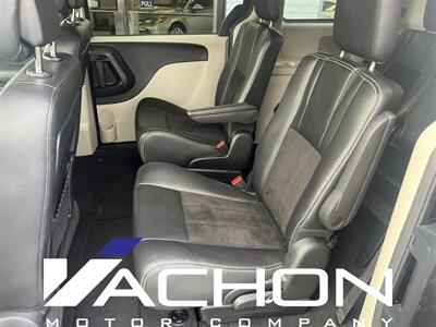 2019 Dodge Grand Caravan SXT   - Photo 10 - Attleboro, MA 02703