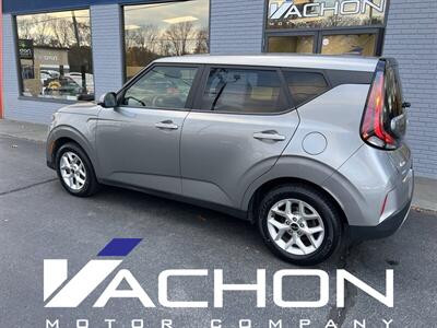 2023 Kia Soul LX   - Photo 4 - Attleboro, MA 02703