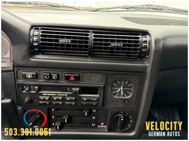 1992 BMW 316i Touring 5-Speed - Photo 13 - Portland, OR 97230