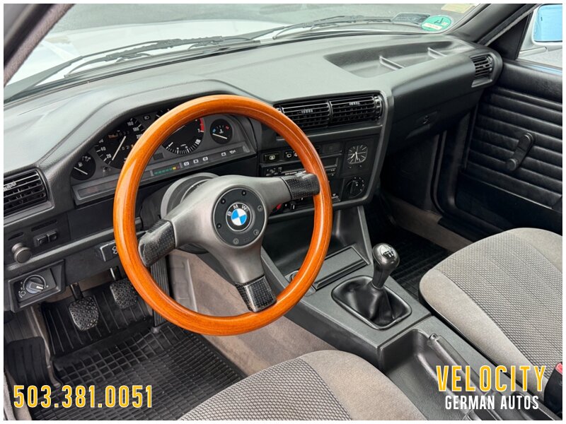 1992 BMW 316i Touring 5-Speed - Photo 11 - Portland, OR 97230