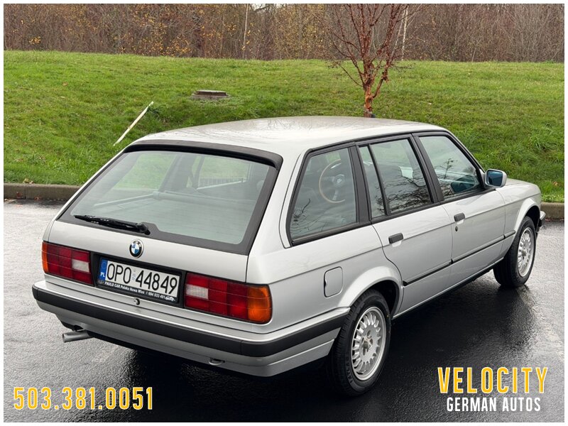 1992 BMW 316i Touring 5-Speed - Photo 6 - Portland, OR 97230