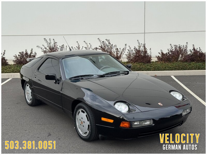 1990 Porsche 928 S4   - Photo 1 - Portland, OR 97230