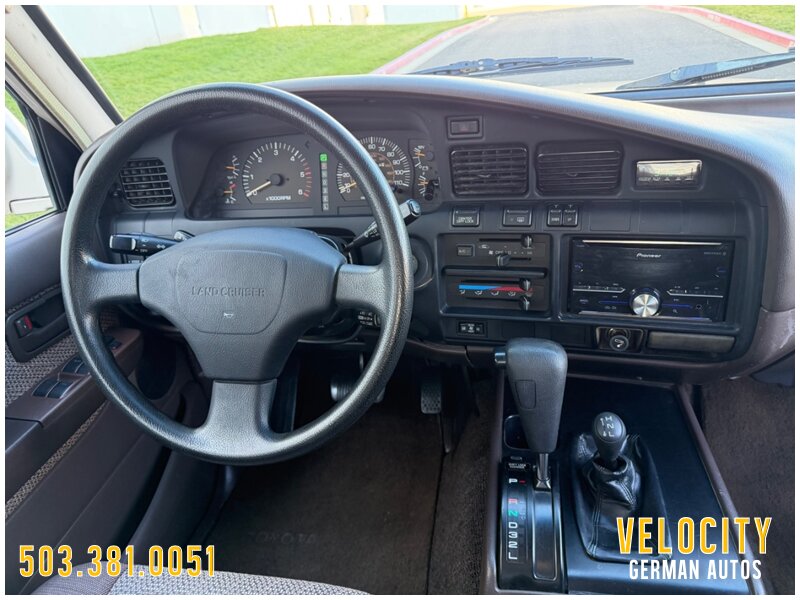 1991 Toyota Land Cruiser 4WD - Photo 14 - Portland, OR 97230