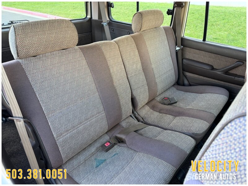 1991 Toyota Land Cruiser 4WD - Photo 10 - Portland, OR 97230