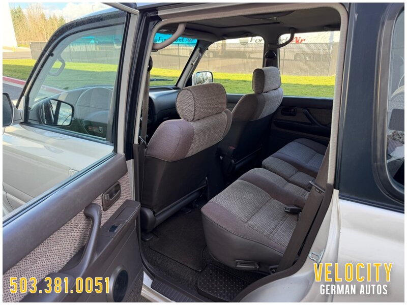 1991 Toyota Land Cruiser 4WD - Photo 7 - Portland, OR 97230