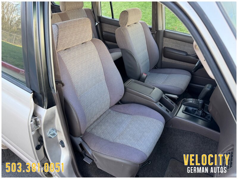 1991 Toyota Land Cruiser 4WD - Photo 13 - Portland, OR 97230