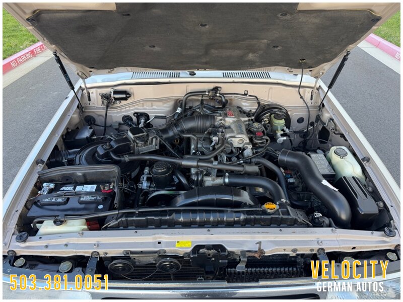 1991 Toyota Land Cruiser 4WD - Photo 16 - Portland, OR 97230