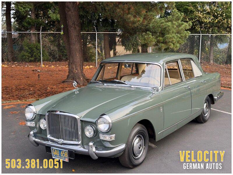 1964 Vanden Plas Princess 4-Litre R  