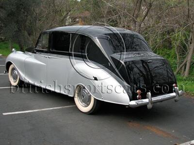 1954 Austin-Healey Princess Limousine   - Photo 3 - San Luis Obispo, CA 93401